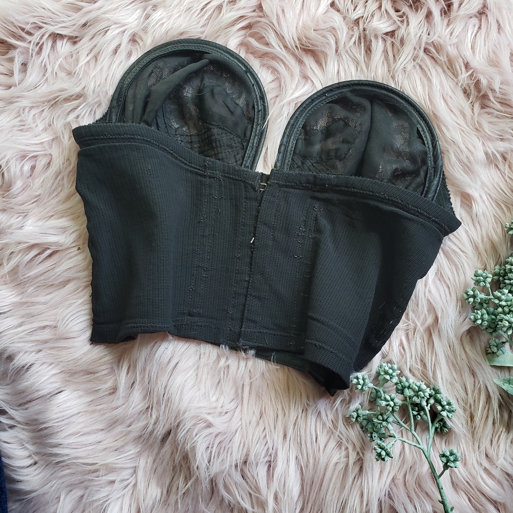 SOLD 1950s Vintage Overwire Bullet Bra Bustier - Picture 4 of 15